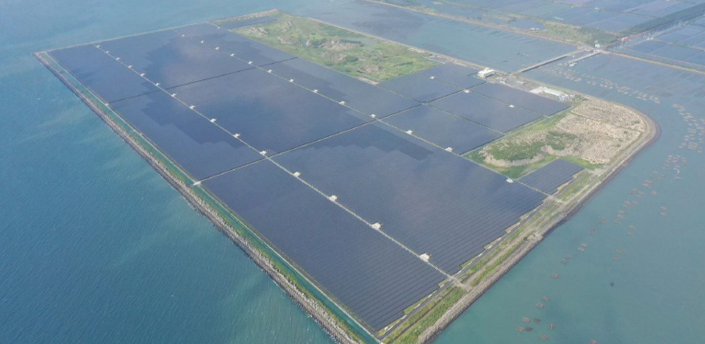 Large Ground Solar Power Station
