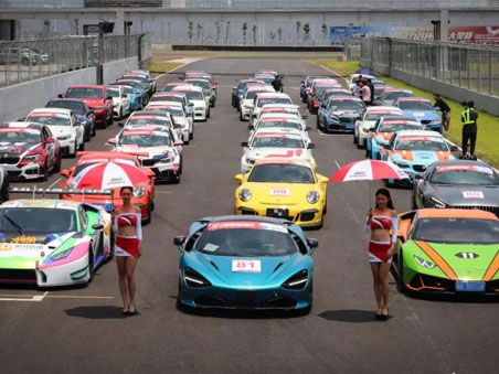 The 4th Line Sheng Super Circuit Festival of Zhuzhou International Circuit: The temperature of 50 ° C, the drivers are not hot!